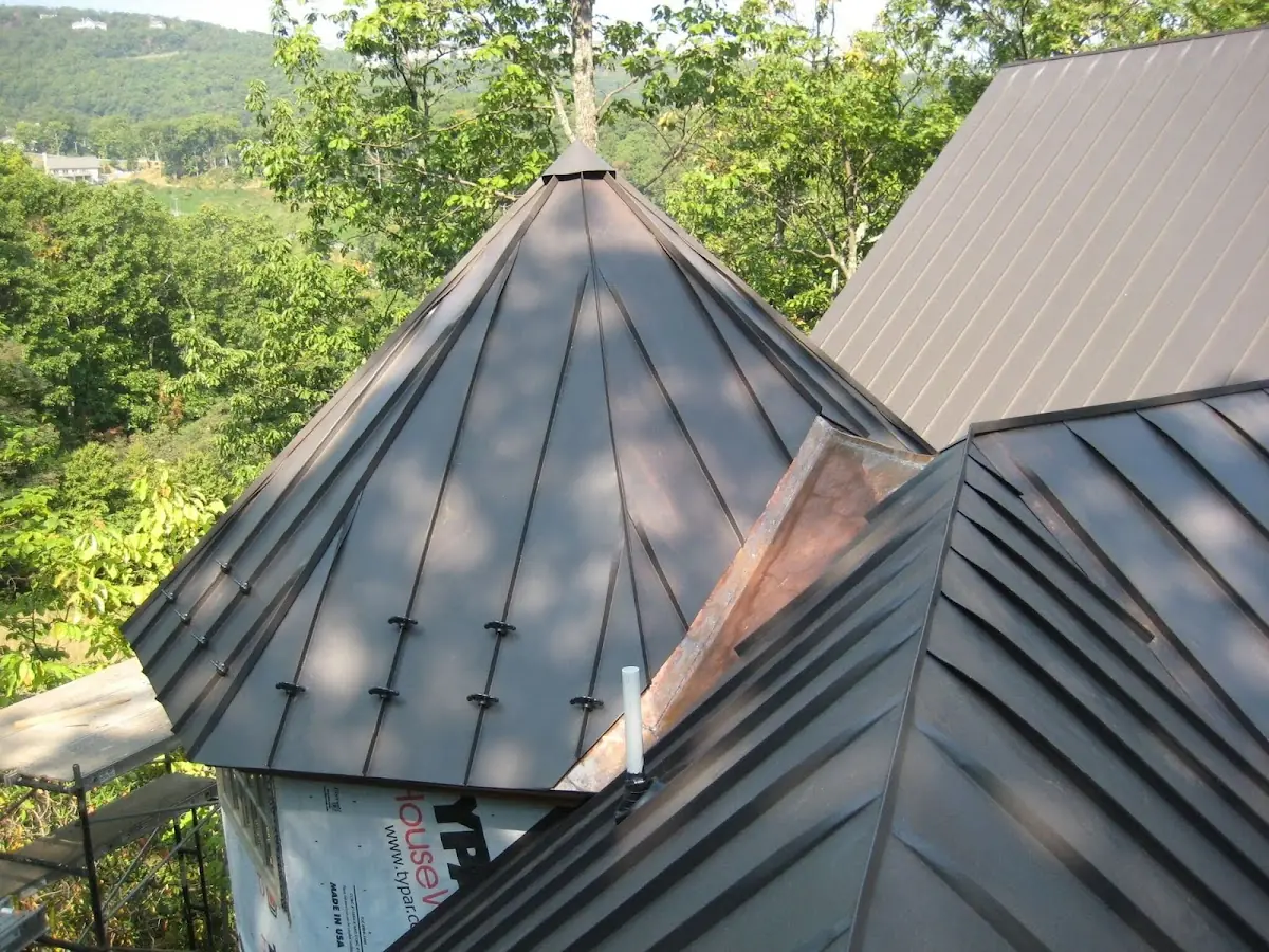 Professional Gutter Cleaning by Craftsman Roofing in Charter Oak
